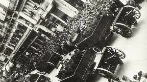 Málaga cae en poder de los franquistas, auxiliados por tropas italianas, el día 3. La inmediata represión se cobra miles de muertos.