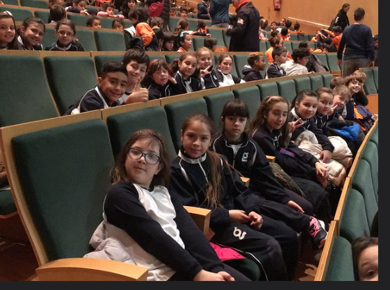 Més de l'auditori amb companys