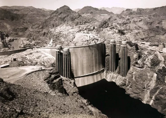 Boulder Dam (Hoover Dam) Built