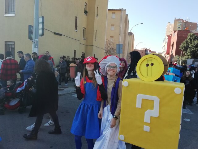 Les meves amigues i jo vam guanyar un concurs de disfreses a l'escola