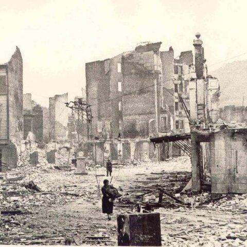 Guernica sufre un bombardeo