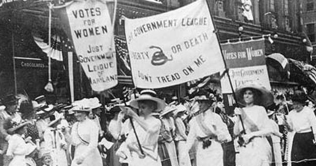 Se le prohibio a las mujeres inscribirse como obreras en las oficinas de colocacion