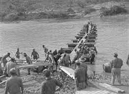 Comienza la batalla del Ebro con el avance republicano.