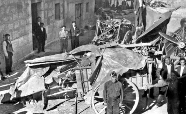 El general Mola muere en accidente de aviación.