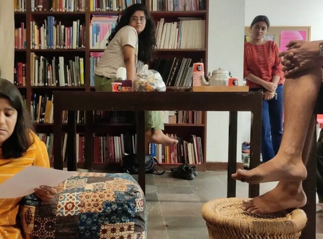 8/ Callscapes, a gathering by first draft w/ –out-of-line– as an invitation to respond to the spatiality of a call.