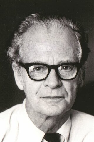 B.F. Skinner (1904 - 1990)