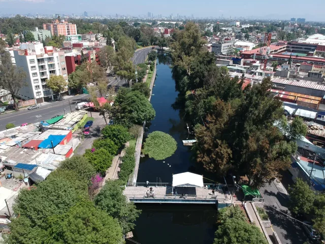 Saneamiento del Canal Nacional