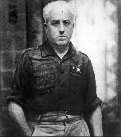 Badajoz cae en poder de las columnas de Yagüe.