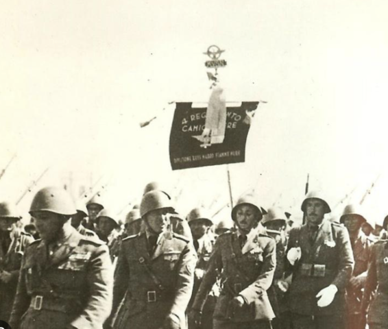 Los primeros soldados italianos,llegan a para ayudar a las fuerzas franquistas.