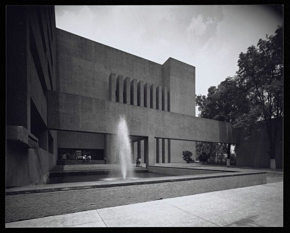 EDIFICIO DE OFICINAS SEGUROS AMÉRICA