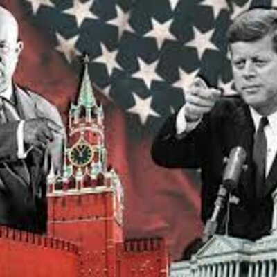 Timeline: La Guerra Fría y la política de bloques.