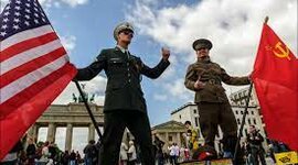 Timeline: La Guerra Fría y la política de bloques.