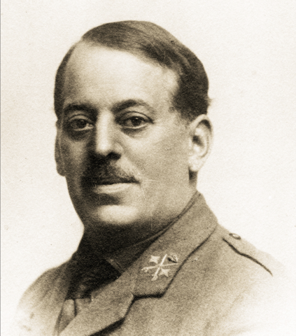 Ataque contra el Cuartel de la Montaña. En accidente de aviación muere en general Sanjurjo. Comienzan a perfilarse ambas zonas y se organizan columnas.