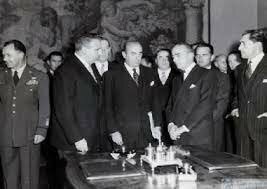 PACTOS DE MADRID 1953→ PACTE AMB ELS EUA