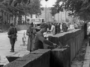 Bloqueo de Berlín Oriental. 1a crisis de Berlín.