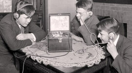 Timeline: Historia de la Radio