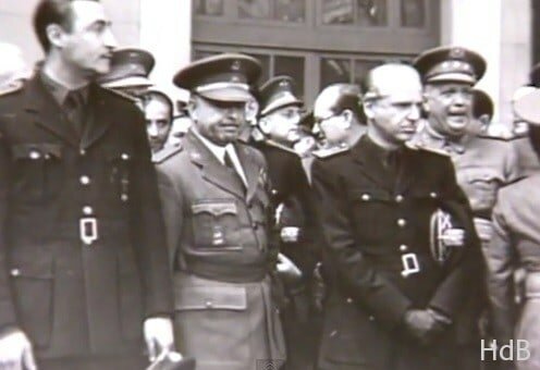 SE PROCLAMA EL DECRETO DE UNIFICACIÓN