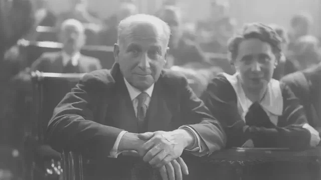 El gobierno de Largo Caballero se traslada a Valencia ante el ataque franquista contra Madrid.