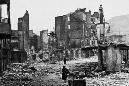 Bombardeo de Guernica en el País Vasco Por la Legión Cóndor