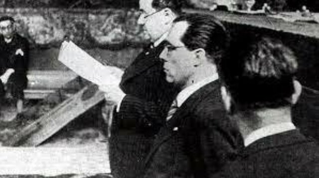 Juan Negrín da a conocer sus “Trece puntos para la victoria”.