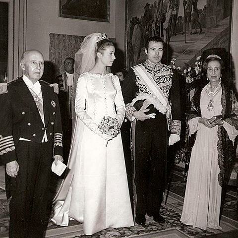 Boda de la nieta de Franco con Don Alfonso de Borbón, duque de Cádiz