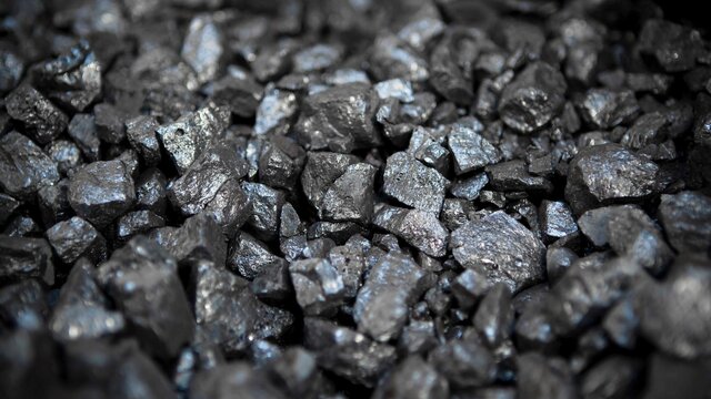 KÖMÜRÜ KULLANARAK DEMİR'İN ERİTMEYE BAŞLAMAK