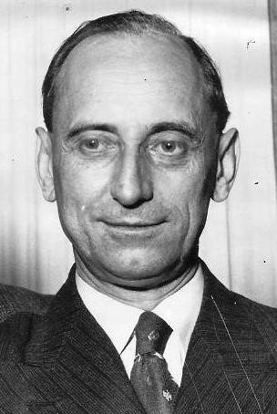 Dimisión de Casares Quiroga