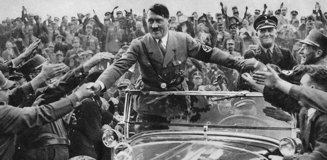 Hitler ingresa en el NSDAP