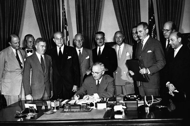 Creación de la OTAN por el Tratado de Washington