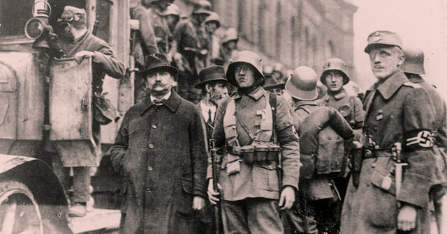 Frente de Hierro se manifiesta contra los nazis