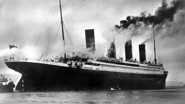 The Titanic Sinks