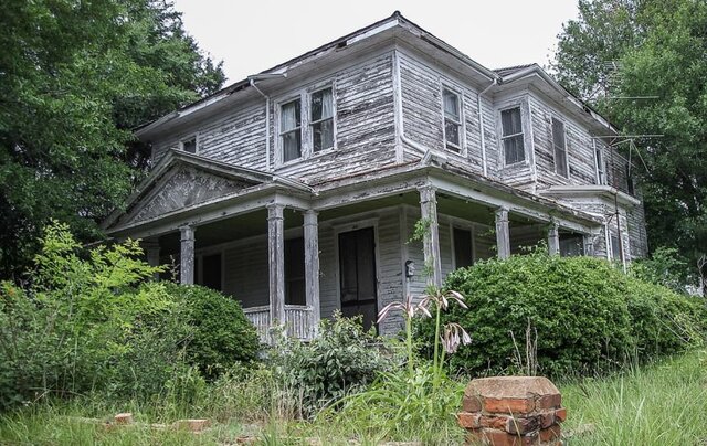 Antes del sucesos (continuación) Representación del entorno soleado y cálido que se describe en el relato.