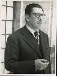 Agustín Yáñez asume como Secretario de Educación Pública