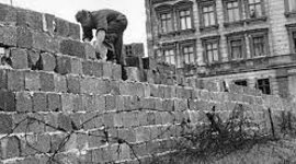 Timeline: Den kalde krigen 1945-1991