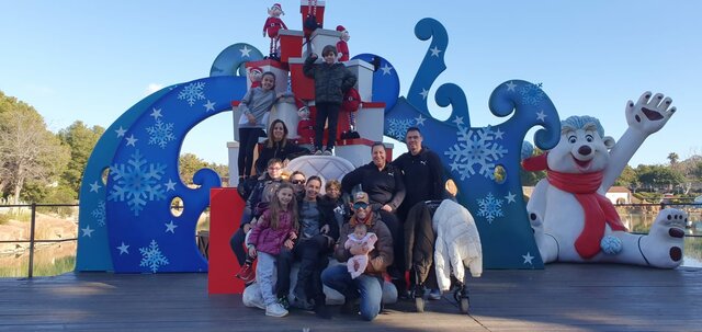 Primera vegada al porth aventura amb amics