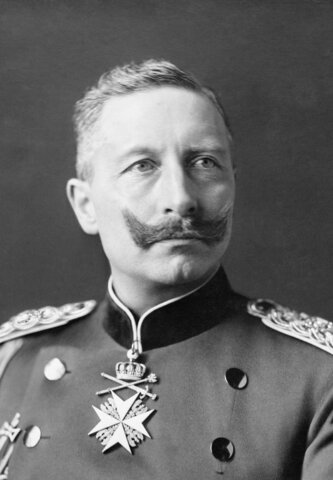 II. Vilmost lemondatják
