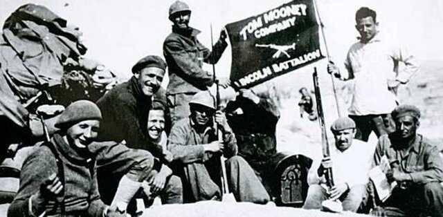 Participació de forces internacionals en la Guerra Civil, com la Legió Còndor alemanya i la Brigada Lincoln nord-americana