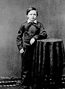 William Wallace Lincoln born