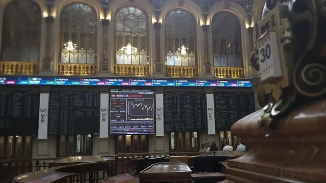 En la Bolsa de Madrid se organiza un mercado limitado de divisas