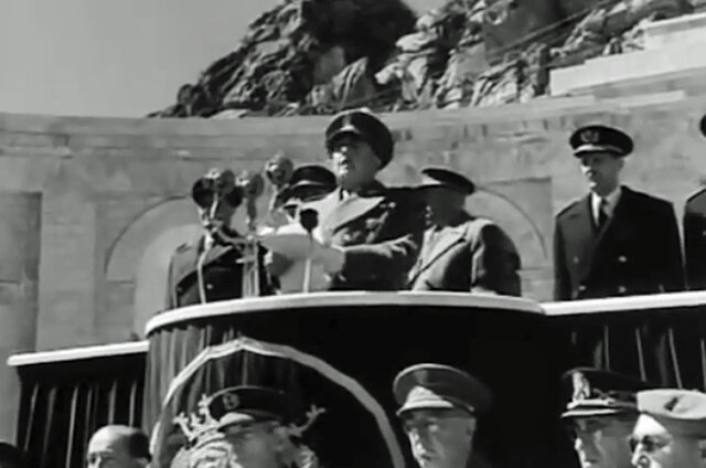 Franco inaugura el Valle de los Caídos