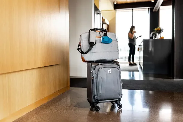 VIAJE A CANADA-Edad Aproximada: 25