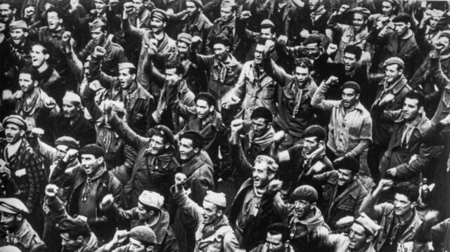 LAS BRIGADAS INTERNACIONALES PRESTAN AYUDA A LA REPÚBLICA