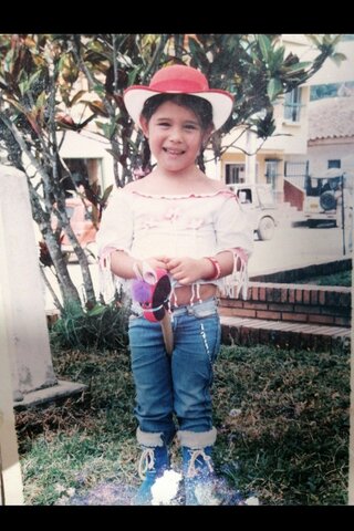 CON CABALLITO DE PALO