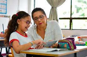 MAESTROS DEL SIGLO XXI