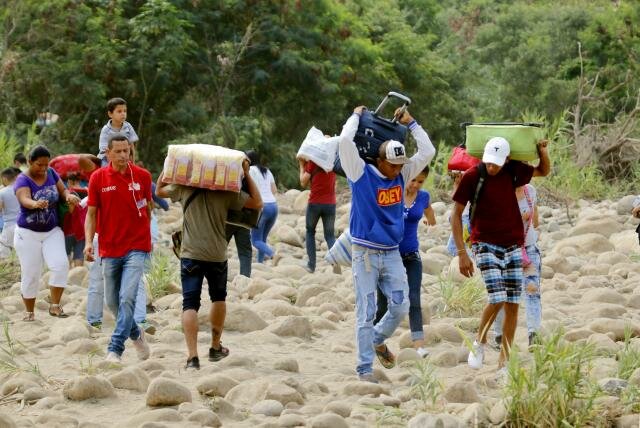 Gobierno colombiano anuncia medidas para regular la migración.
