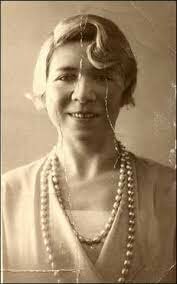 Alfonsina Storni, "Peso ancestral"