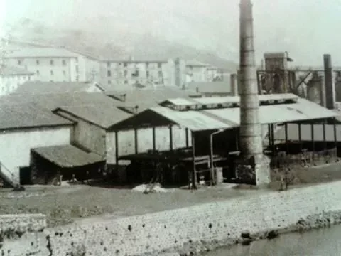 Boluetako Santa Ana fabrikaren sorrera.