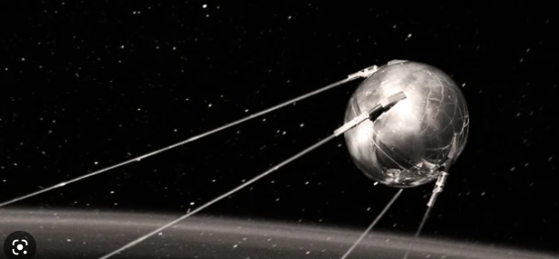 SPACE RACE/ SPUTNIK