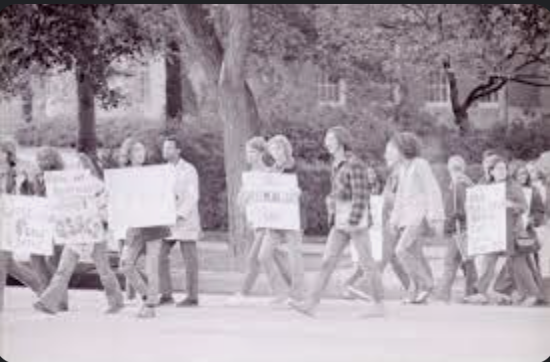 Unl StUdEntS prOtESt thE vIEtnAM WAr