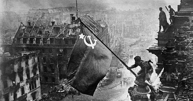 Ocupación de Berlín por parte de los soviéticos y suicidio de Hitler